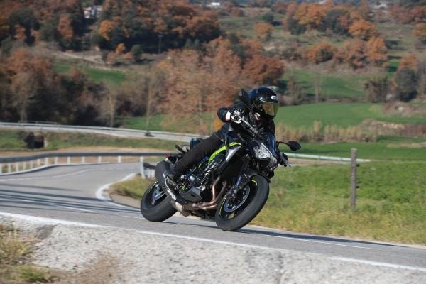 Kawasaki Z900 review Visordown